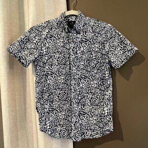 Men's American Eagle blue & White short sleeve button down shirt, Size X-Small